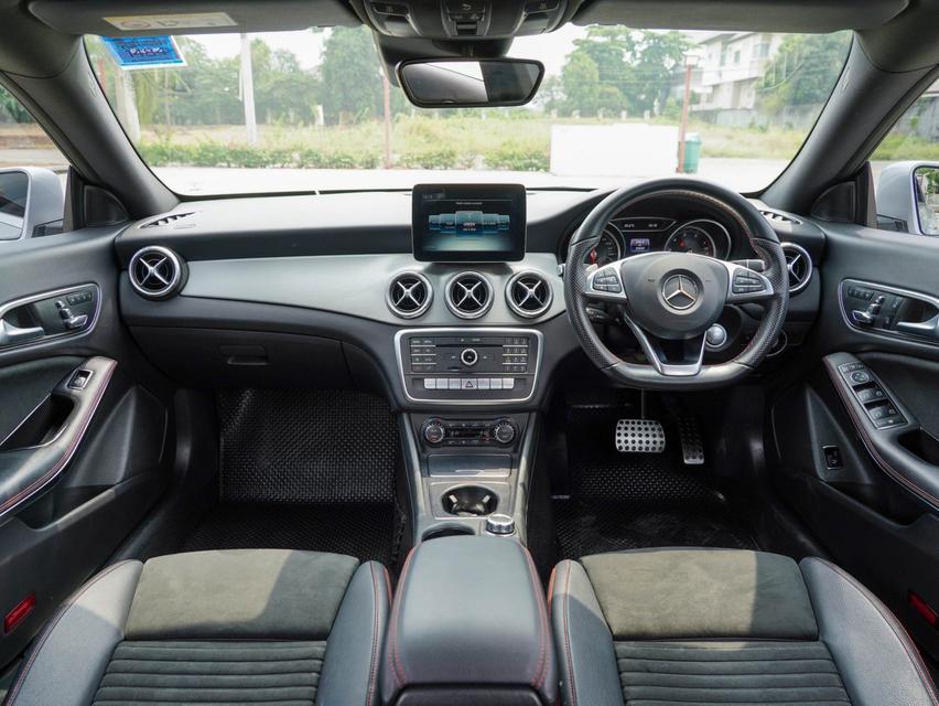 รูป Benz CLA 250 AMG Dynamic ปี 2018 สีเงิน