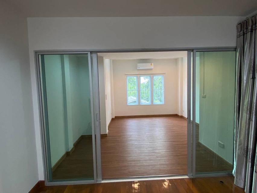 ⸻  🏡 ให้เช่า NOBLE CUBE พัฒนาการ ✨ บ้านรีโนเวทใหม่ พร้อมอยู่ เหมาะทำโฮมออฟฟิศ / อยู่อาศัย ✨ รูปย่อยที่ 5