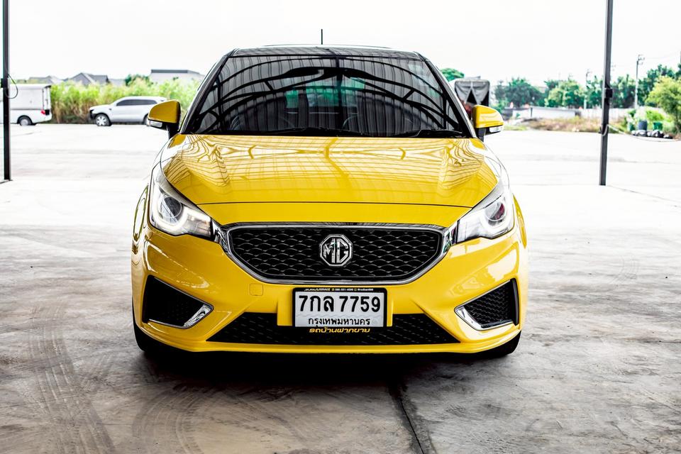 New MG 3 1.5X Sunloof ปี 2018 สีเหลือง มือเดียวป้ายแดง  2