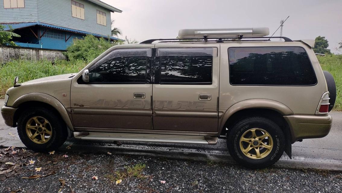 ขาย ISUZU TR Grand Adventure 3.0 Auto 10