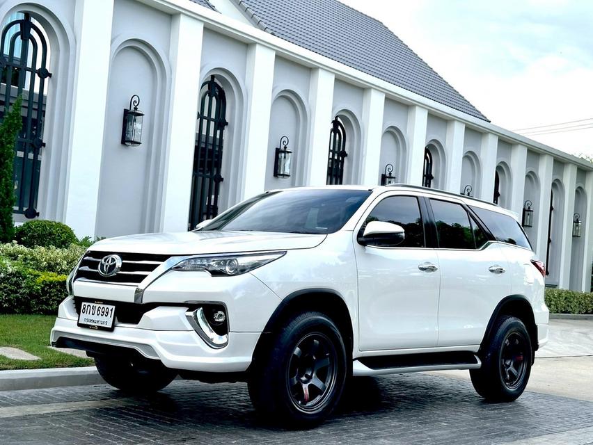 toyota fortuner 2.4 v