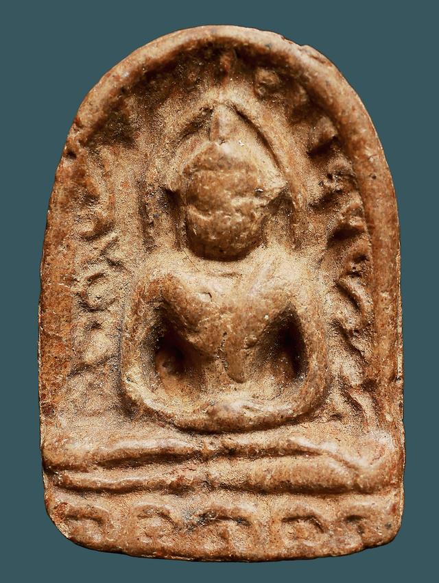 พระซุ้มกอ กำแพงเพชร พิมพ์ใหญ่มีกนก...เก่าๆ