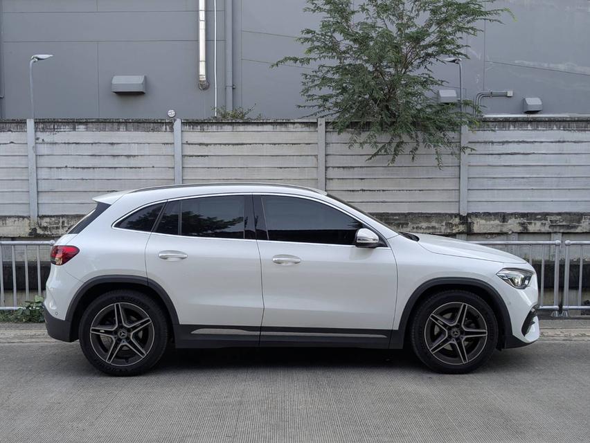 Benz gla200 amg dynamic รุ่นTop มือเดียวป้ายแดง 2