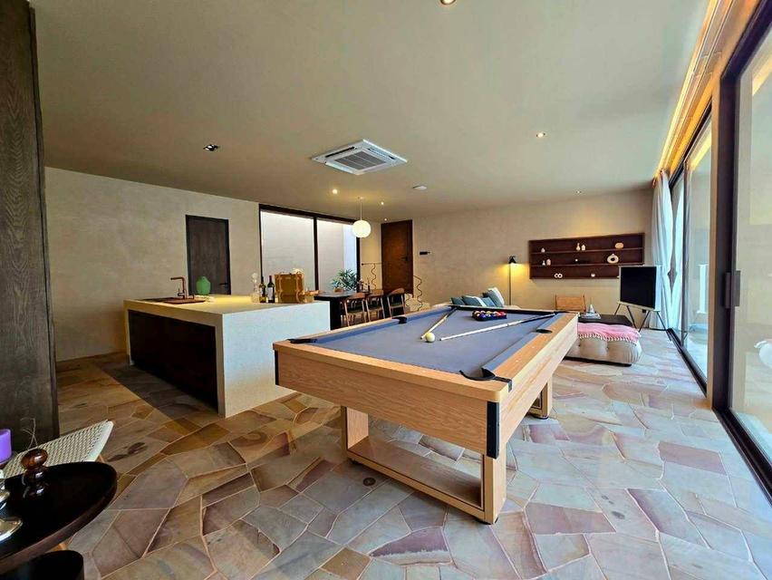 Newly built luxury pool villa for sale in the heart of Pattaya. 15