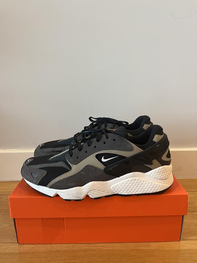 รองเท้า Nike Air Huarache Runner Black/Medium Ash/Khaki/White 4