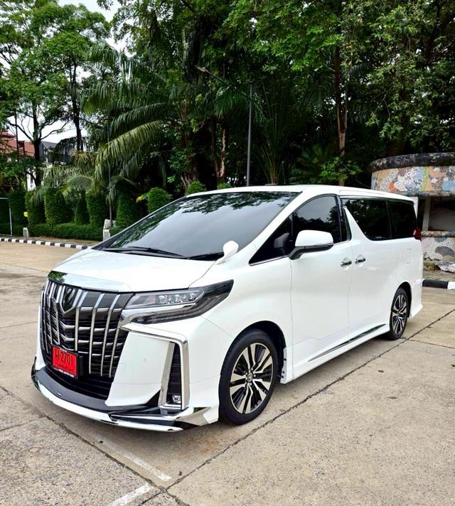 Toyota ALPHARD 2.5SC PACKAGE สีขาว ปี 2023 ไมล์ 20,000 กม. 