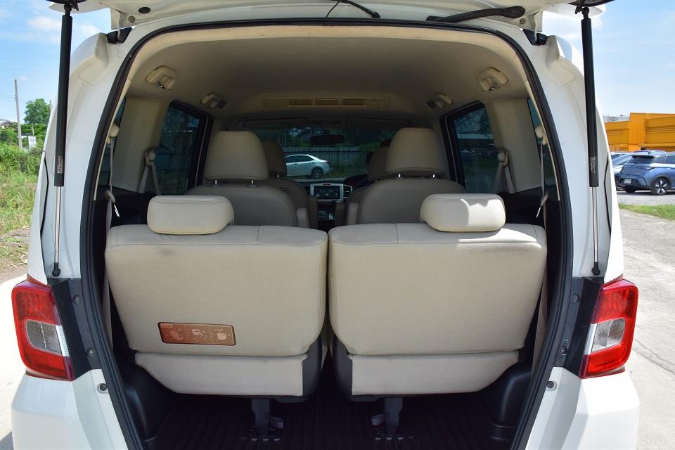 ปี2014 สวยพร้อมใช้ในฉบับครอบครัว HONDA FREED1.5E ออโต้ แอร์หลังคาแล้วไมเนอร์เช้น เบาะหนังแท้ กุญแจรีโมทล้อแม็กชุดแต่งรอบคันCD ABS AIRBAG โทร0957401229 รูปที่ 12
