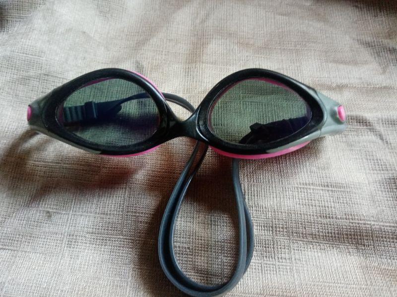 แว่นตา​ว่ายน้ำดำน้ำspeedo