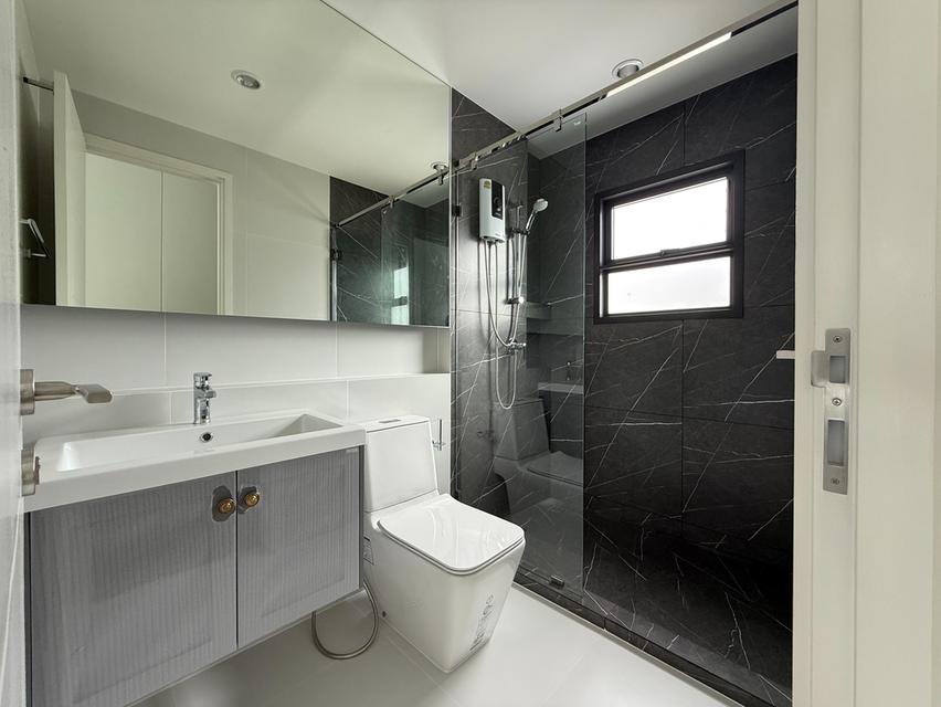 Luxury Family House for Rent Setthasiri Bangna KM10 4