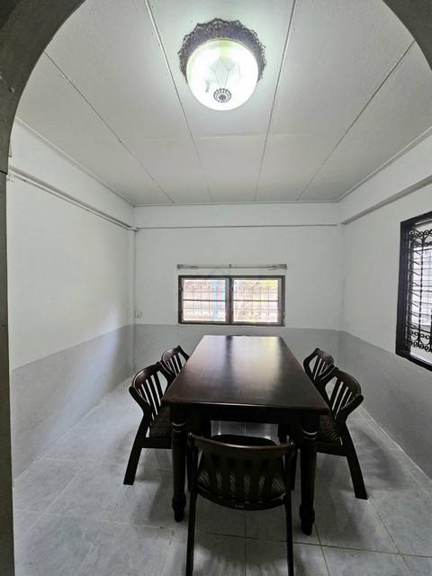 ขาย ทาวน์เฮ้าส์ 2 ชั้น หลังริม ลาดพร้าว 87 ใกล้รถไฟฟ้าสายสีเหลือง สถานีลาดพร้าว 83 ใกล้เลียบด่วน ขายตามรูปเหมาะซื้อรีโนเวท 11