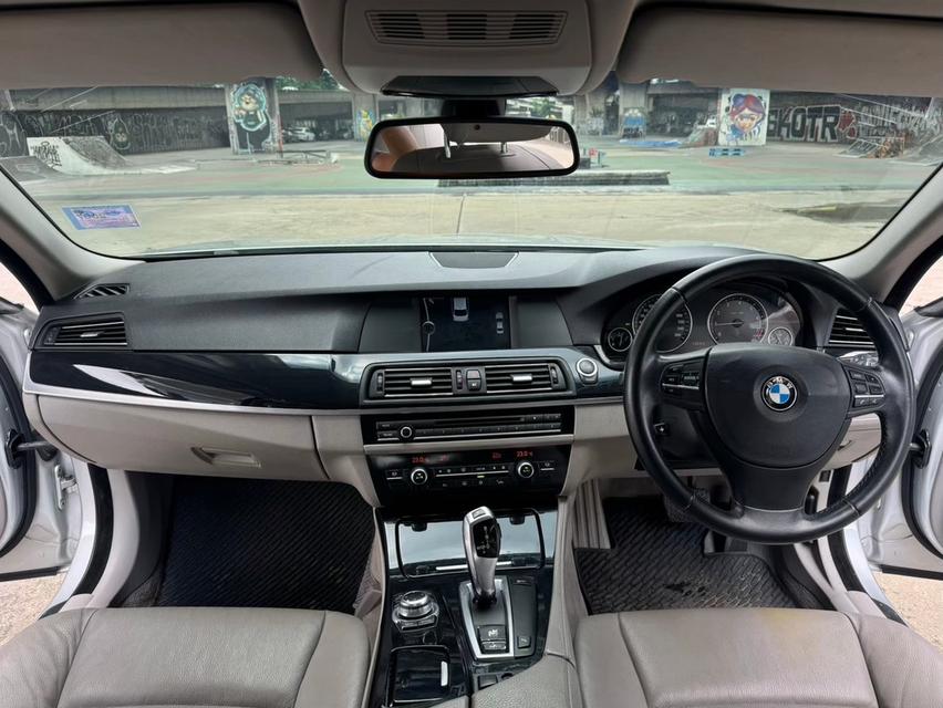 BMW 523i F10 AT ปี 2014 10