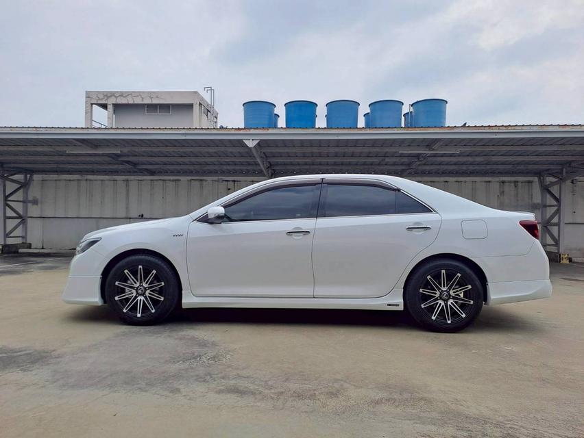 TOYOTA CAMRY 2.0 G EXTREMO ปี2014 รถประวัติดี เข้าศูนย์ตลอด ไม่เคยติดแก๊ส น้ำมันล้วนๆ สีขาว 4