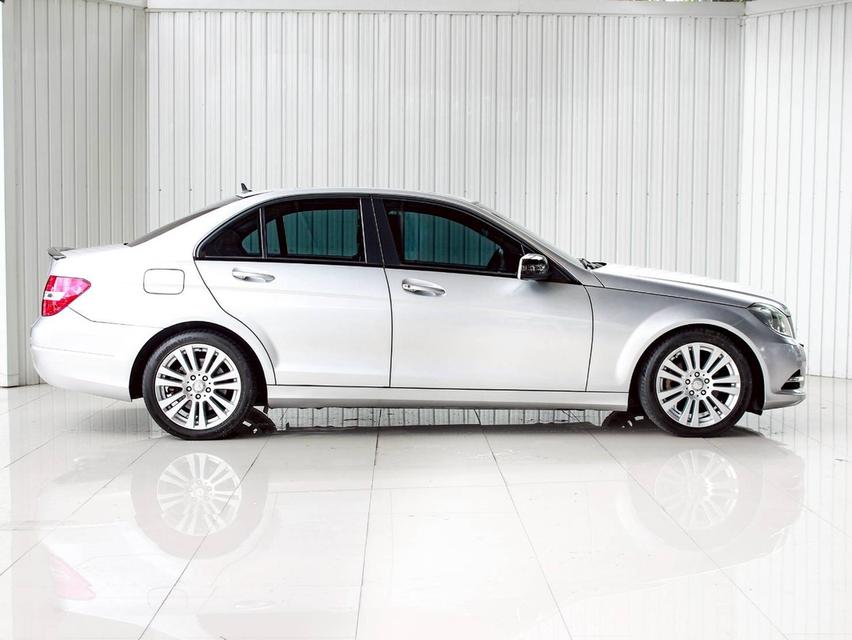 BENZ C200 CGI BlueEFFICIENCY ปี 2013 10