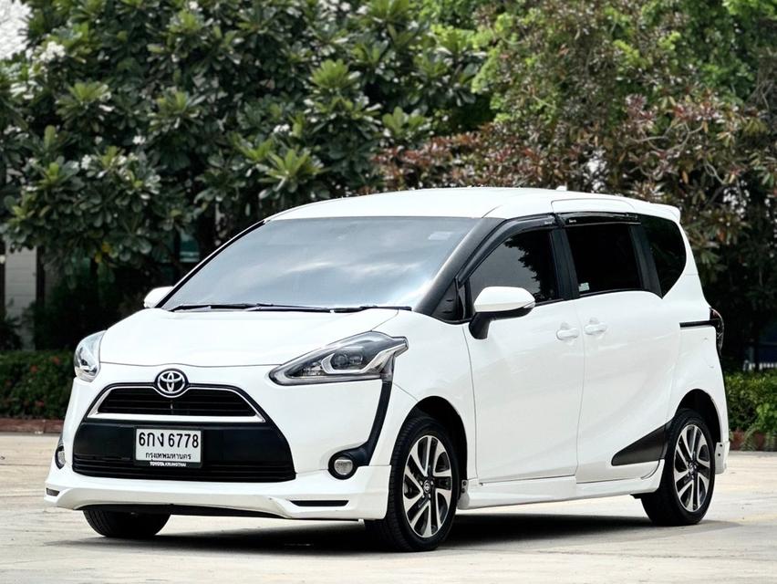 Toyota Sienta 1.5V สีขาว ปี2016 จดปี 2017 รหัส PAT6778 1