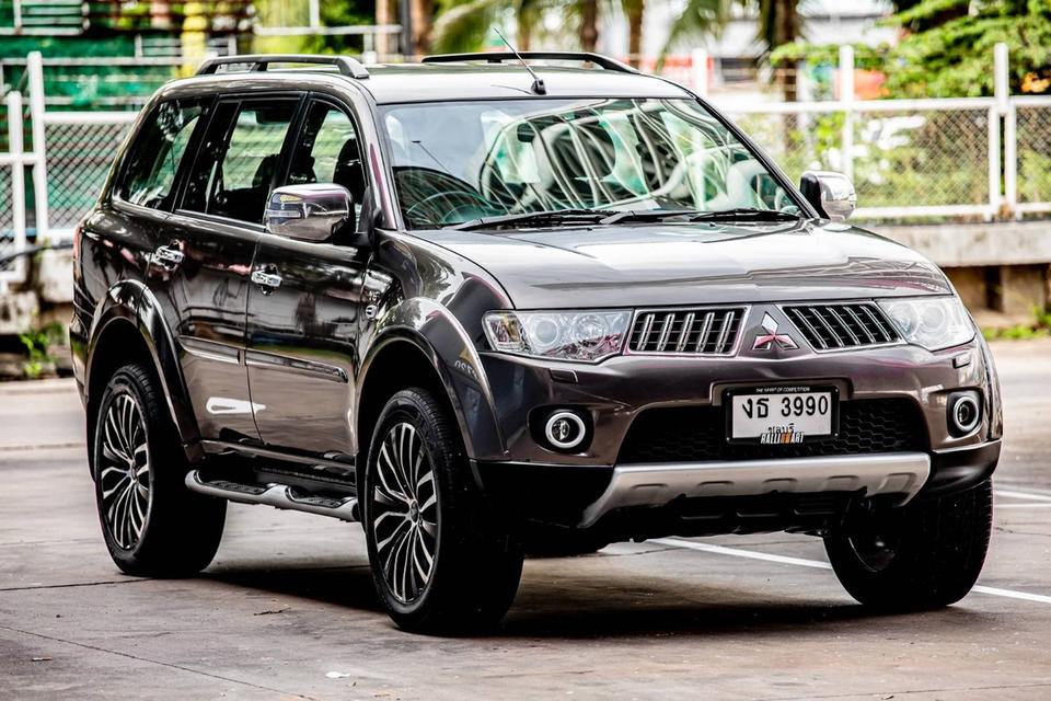 MITSUBISHI PAJERO Sport 3.0 V6 ปี 2012 เกียร์ออโต้ สีน้ำตาล ท๊อปสุด 