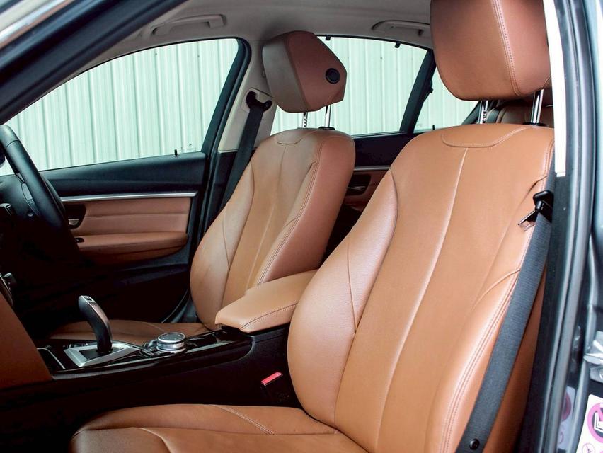 BMW SERIES3 330e LUXURY (LCI) F30 รูปที่ 9