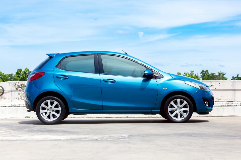 MAZDA 2 Hatchback 1.5E 2012 จด 2013 8