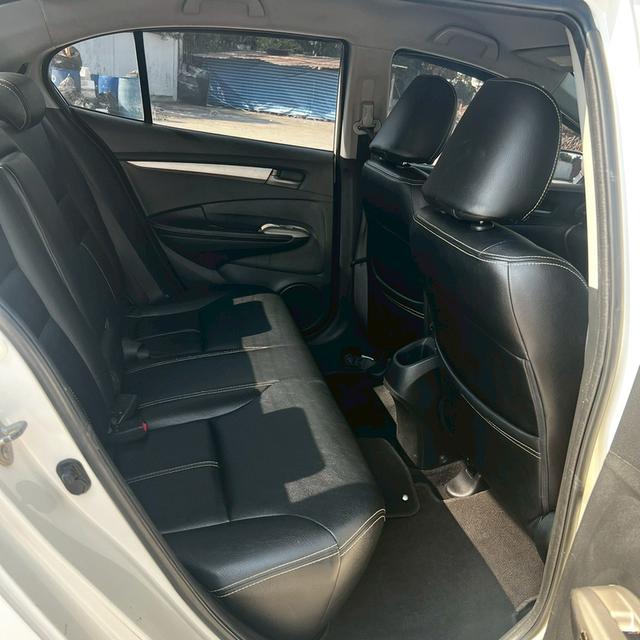 Honda City 1.5 Sv ปี 2011รถบ้านขนานแท้ ขับดีสุดๆ รูปที่ 4