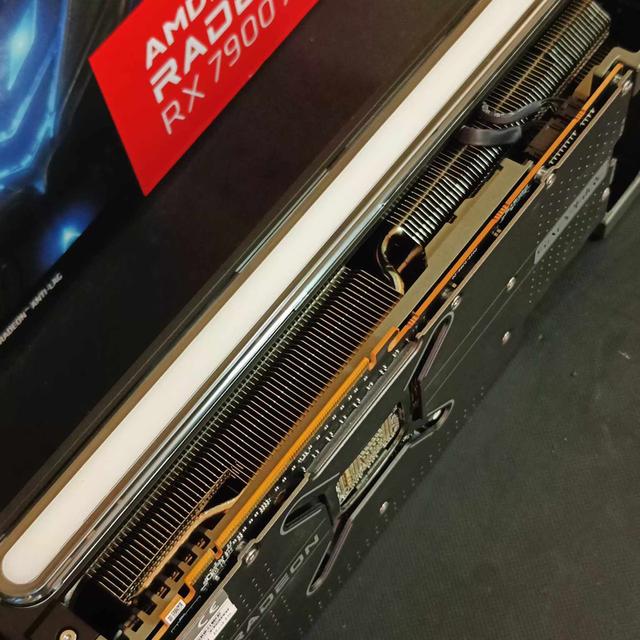 AMD RADEON VAPOR-X 24GB GDDR6 2