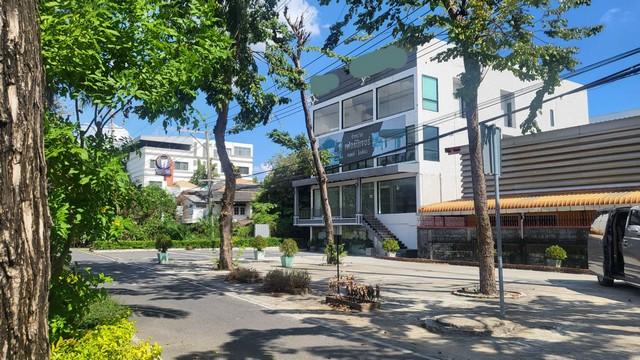 รหัสC7002 ให้เช่าอาคาร 4ชั้น ริมถนนประดิษฐ์มนูธรรม (เลียบด่วนเอกมัย-รามอินทรา) เหมาะกับหลายธุกิจ 2