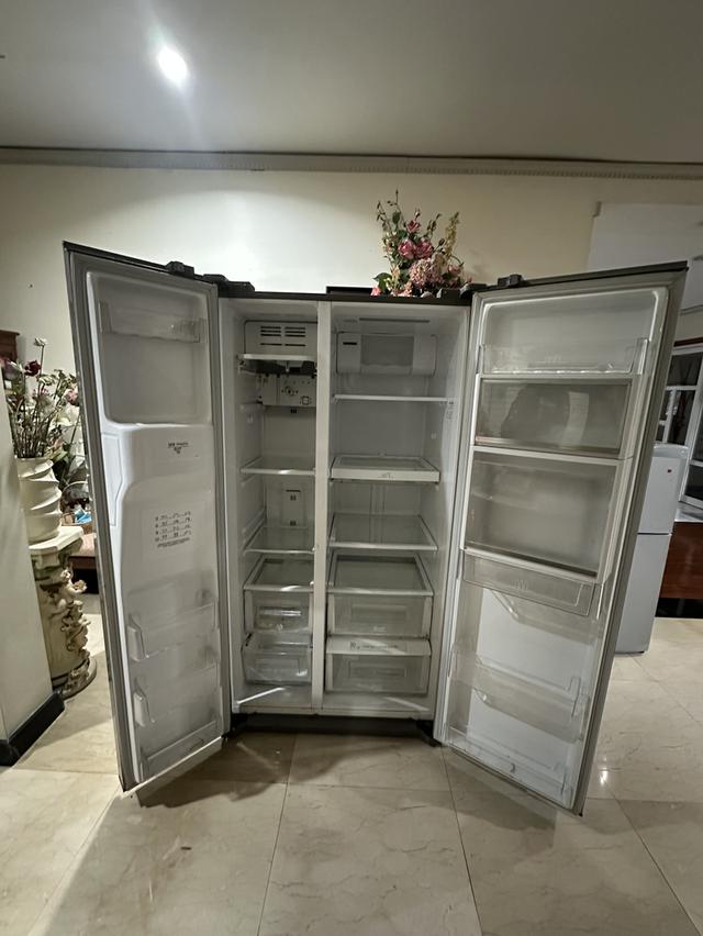 ตู้เย็น Electrolux รุ่น ESE5687SB-TH มือสอง รูปที่ 3