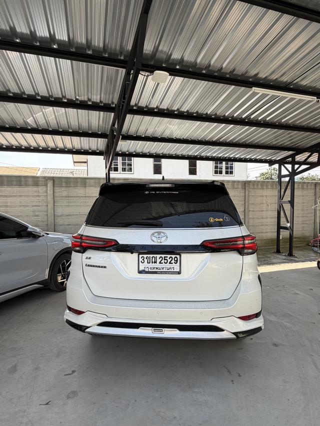 ขายรถยนต์โตโยต้าฟอร์จูนเนอร์ 2.8 รีเจนเดอร์ ปี 2022 มือเดียวเจ้าของขายเองไม่เคยเคลมไม่มีเฉี่ยวชนไม่จมน้ำ 3