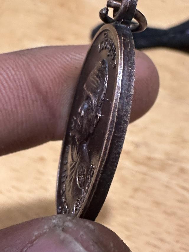 พระหลวงพ่อคูณ รุ่นเจริญพร ปี2536 1ใน10 เนื้อทองแดงผิวเดิมพระไม่แตกไม่ร้าว ไม่เคยผ่านการใช้งาน #พระนิยมของหลวงพ่อ #รับประกันพระแท้ผิวเดิม รูปที่ 4