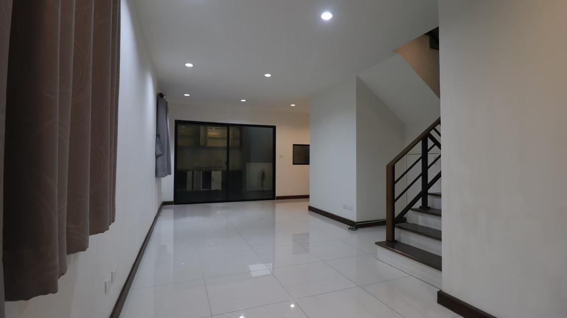 โครงการเนเชอร่า เทรนด์ รัตนาธิเศร์–ราชพฤกษ์ 📍 โครงการ เนเชอร่า เทรนด์ รัตนาธิเศร์–ราชพฤกษ์ จ.นนทบุรี 🏠 ทาวน์โฮม 2 ชั้น หลังมุม 📐 ที่ดิน 30 ตารางวา 3