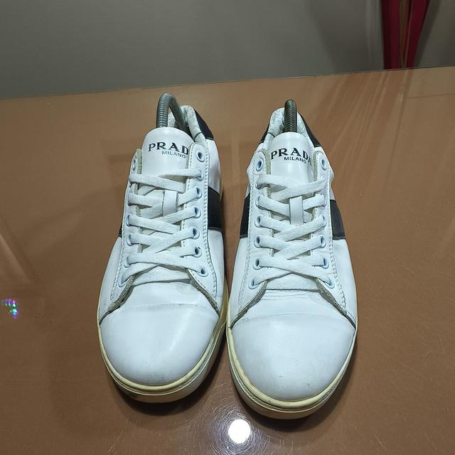 Prada MILANO Leather SneakersSize. 41⭐⭐⭐⭐ Pre-owned/ Good Condition🔥 Price : 950฿ รูปที่ 5