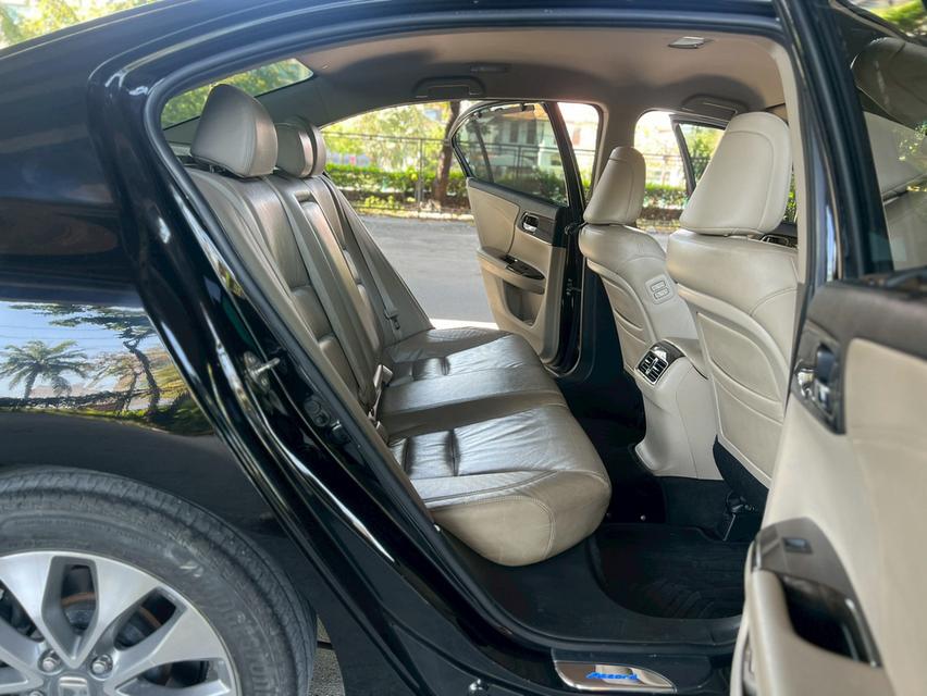 ðĨāļāļĢāļĩāļāļēāļ§āļāđ āļĢāļāļŠāļ§āļĒ āļāļĢāđāļāļĄāđāļāđ Honda Accord 2.4 EL AT āļāļĩ 2014 17