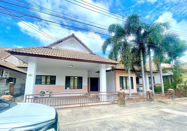 แยกทับมา โลตัส ระยอง คฤหาสน์ให้เช่า 84ตร.วา.284ตร.ม. ตลาดสวนมุก 4กม. พร้อมเฟอร์ 3นอน รร.อัสสัมชัญระยอง 3.9 กม. เลี่ยงเมื 2