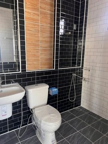 บ้านเดี่ยวให้เช่าทำเลนาป่าชลบุรี-ท้องคุ้ง 4 ห้องนอน 4 ห้องน้ำ 1 ห้องโถงใหญ่ 1 ห้องครัว 2-3 ที่จอดรถพื้นที่ใช้สอยขนาด 74 8