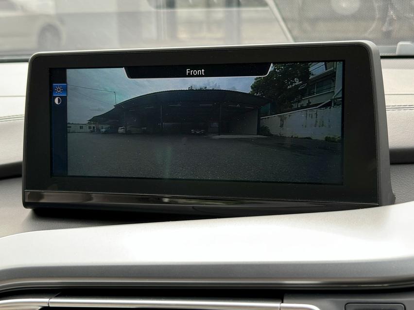 BMW i8 Sport Plug-in Hybrid ปี 2014 รูปที่ 13