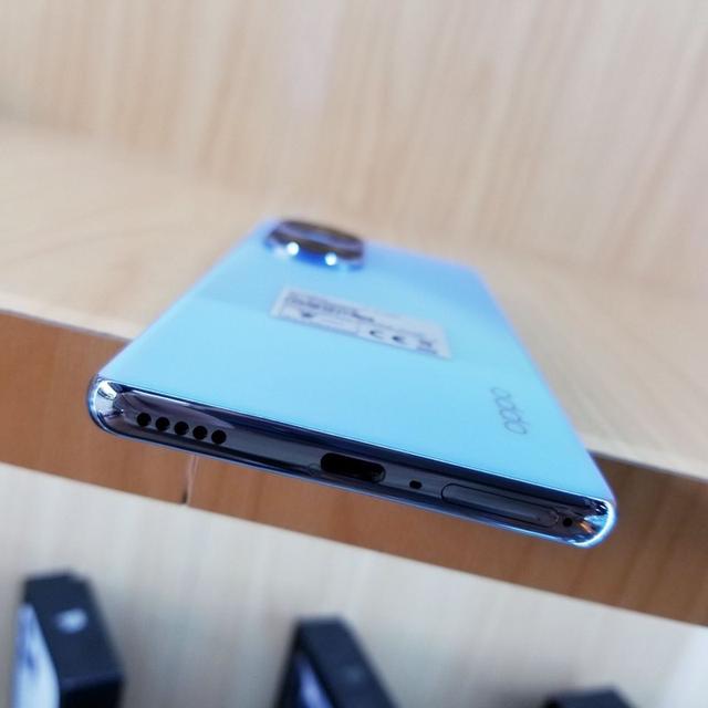 ขาย OPPO Reno10 5G Ice Blue 7