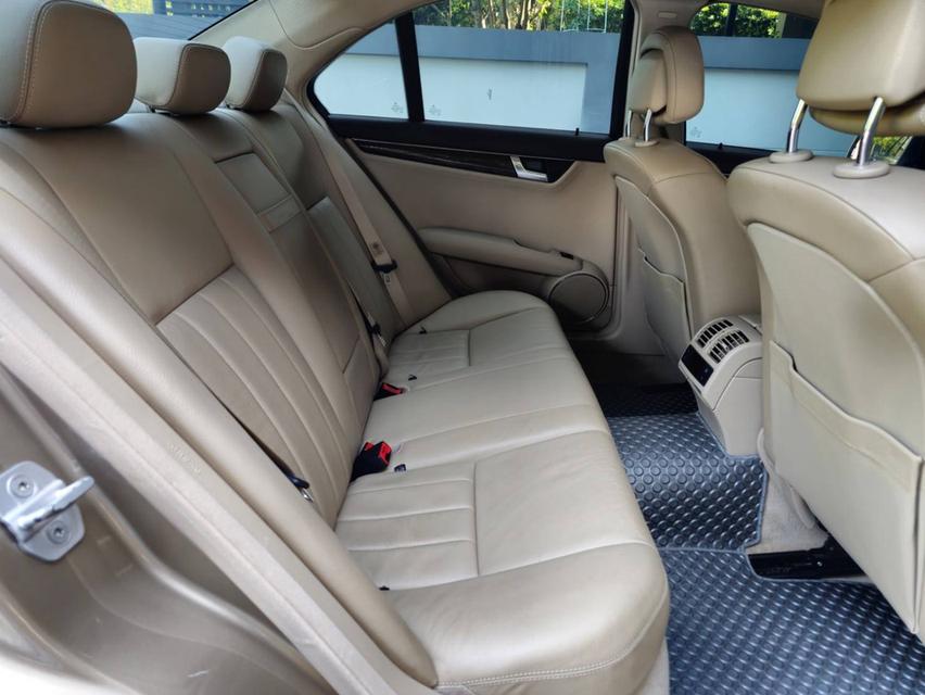 Benz C200 1.8 CGI BlueEFFICIENCY 2010 11
