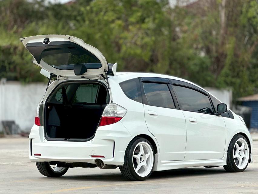 รหัสรถ PAT7335 HONDA JAZZ 1.5V เกียร์ออโต้ ปี 2010 สีขาว รูปที่ 8