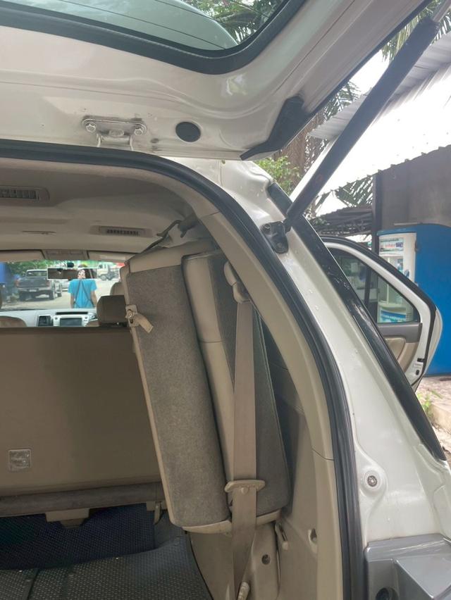 2013 Toyota Fortuner 3.0 v 4x4 8