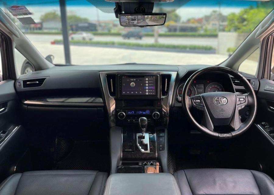 ปี 2021 TOYOTA ALPHARD,2.5 SC Package รถสวยสภาพป้ายแดง 5