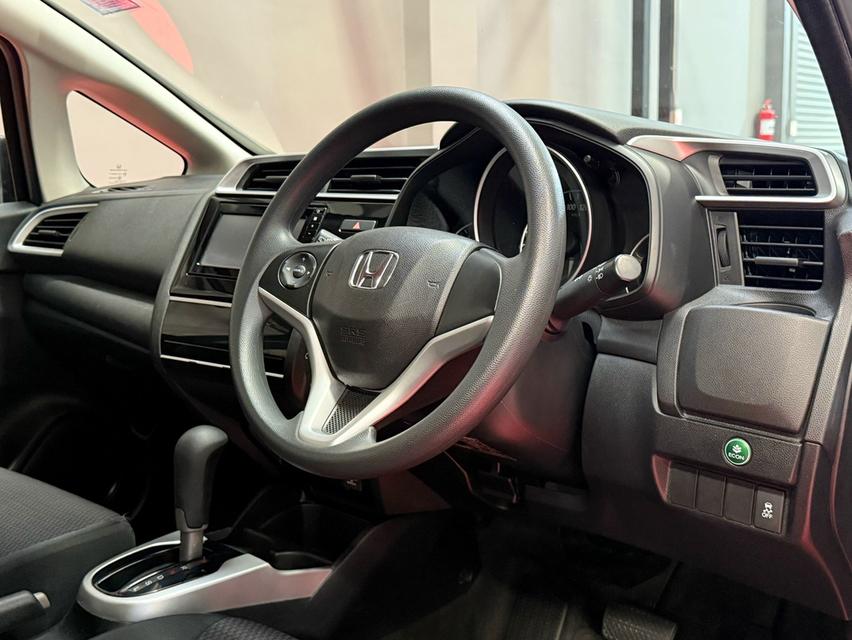2019 HONDA JAZZ GK V+ รถมือเดียวออกป้ายแดง รถวิ่งน้อย ประวัติศูนย์ครบ รถไม่เคยมีอุบัติเหตุครับ 10