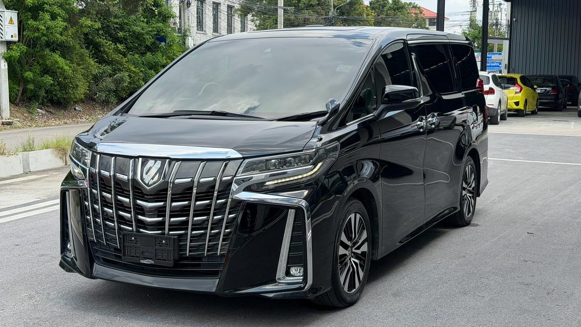TOYOTA ALPHARD 2.5 SC PACKAGE 2022 สีดำ Milage 48,XXX KM. รถสวย ไม่มีอุบัติเหตุใดๆ ใช้น้อยสภาพดี