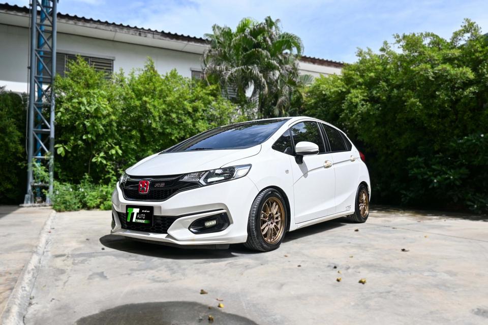 Honda jazz gk 1.5 v + i-vtec #โทรด่วน 086-988-8836