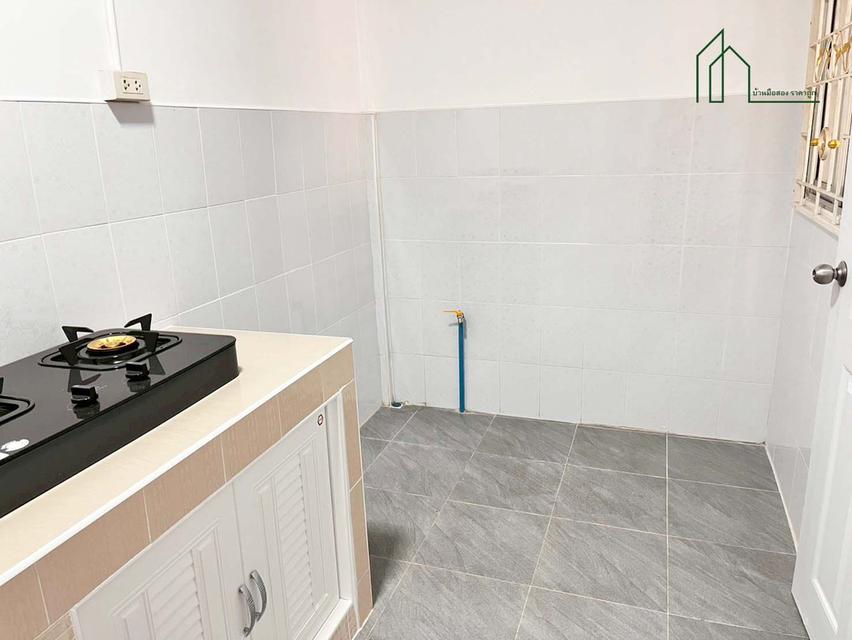 ทาวน์เฮ้าส์ 2 ชั้น หมู่บ้านชายคลอง รีโนเวทพร้อมอยู่ 8