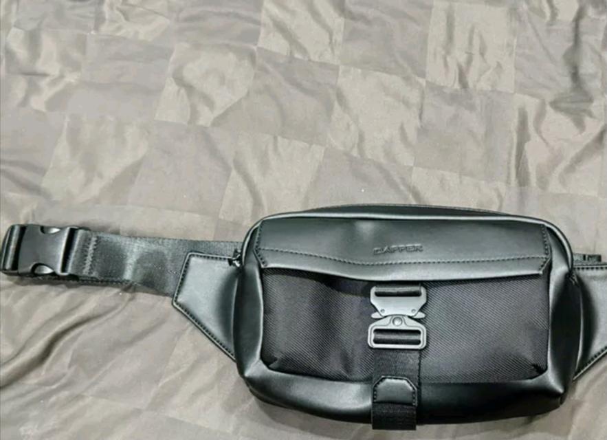 Dapper Monochrome Buckle Belt Bage 1
