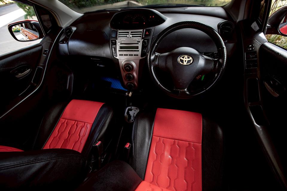 Toyota Yaris 1.5E ปี 2006 เกียร์ Auto สีแดง  15