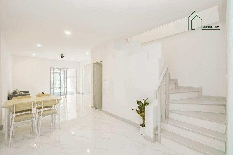 ทาวน์เฮ้าส์หมู่บ้านมนวดี วัดลาดปลาดุก รีโนเวทพร้อมอยู่ 3