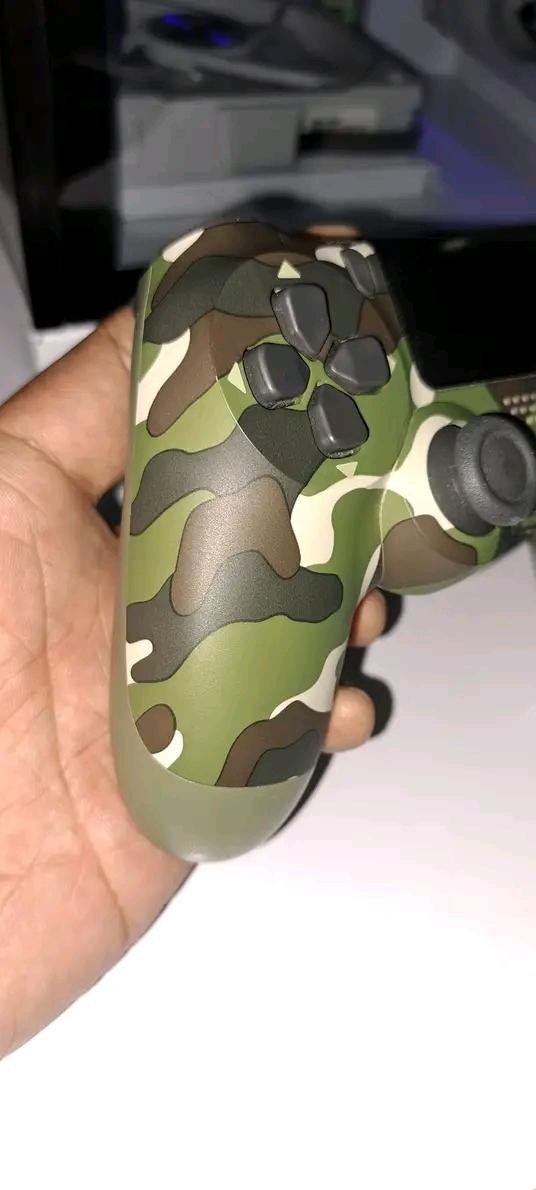 จอย ps4 gen2 มือสองแท้ครบกล่อง รูปย่อยที่ 4