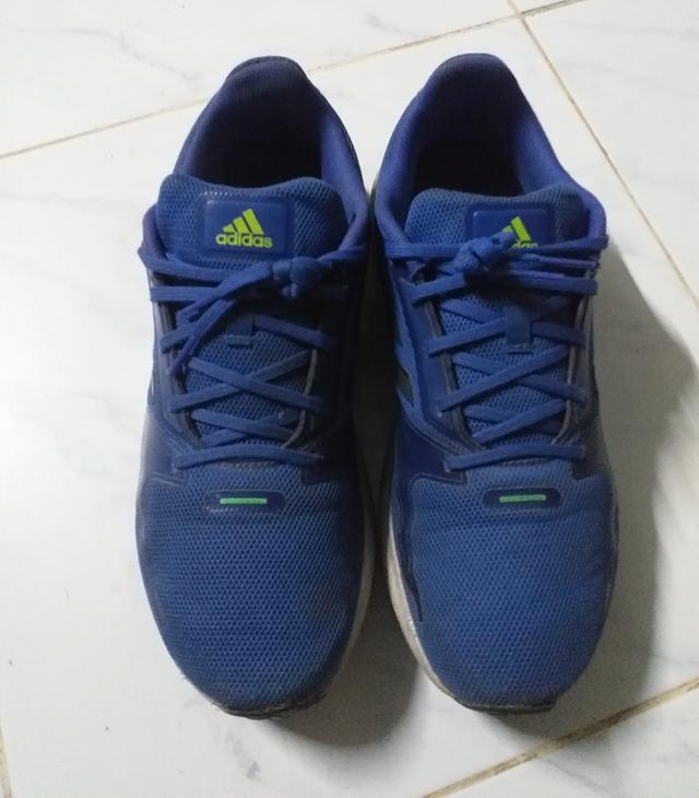 รองเท้าadidasไซส์43/44 275