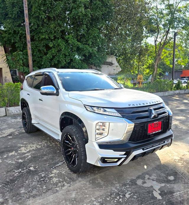 MITSUBISHI PAJERO SPORT 2.4 GT PREMIUM 2WD AT สีขาว ปี 2020 ไมล์ 79,000กม.