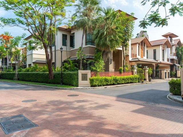 ให้เช่าบ้านเดี่ยวสุดหรู 110 ตรว. บ้านแสนสิริ สุขุมวิท 67 บ้านหัวมุม ตำแหน่งสวย อยู่ใจกลางโครงการ เพิยง 5 นาทีถึง BTS พระ 2