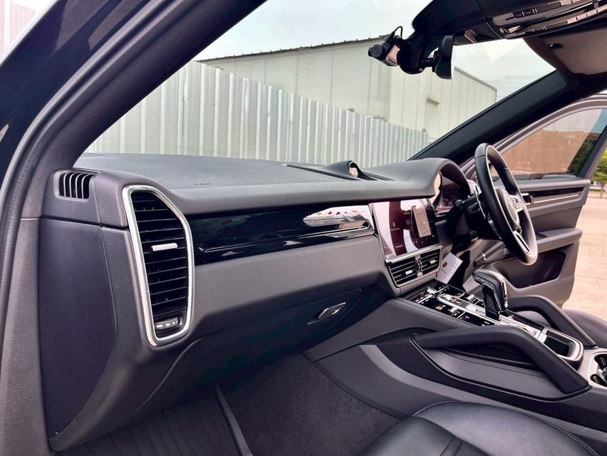 รหัสรถ AP44 Porsche Cayenne E-Hybrid Coupe 2022 12